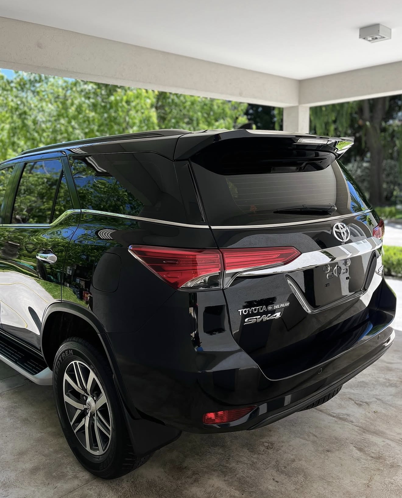 Toyota SW4